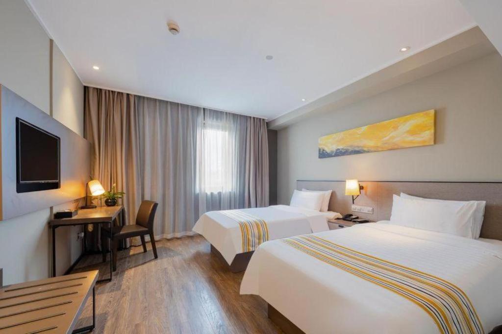 Home Inn Plus Shanghai Pudong Airport Chuansha Branch Exterior photo